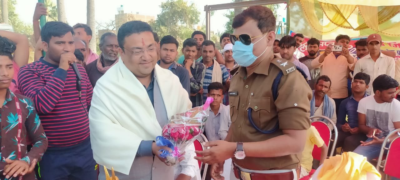 पुलिस सप्ताह पर 25 पुलिस कर्मियों को मिला सम्मान, रेल यात्री संघ ने केंद्रीय अध्यक्ष विष्णु खेतान भी सम्मानित